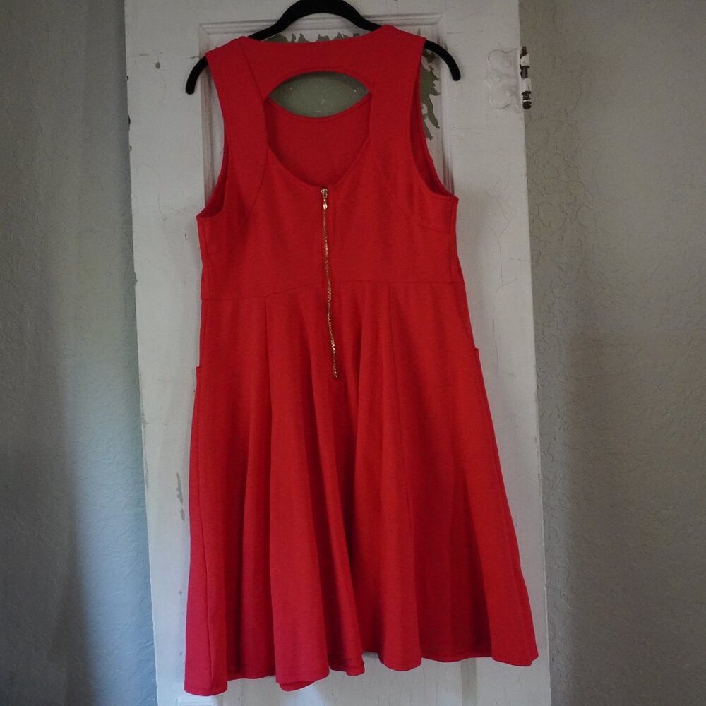 Torrid Red Sleeveless A-Line Dress Size 1X Back Cutout Exposed Gold Zipper - Picture 2 of 13